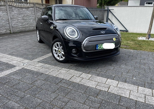 MINI Cooper cena 88558 przebieg: 13000, rok produkcji 2021 z Częstochowa małe 704